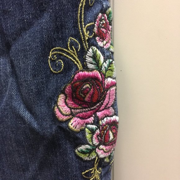 Children's Place 18 mo Butterfly Flower Jeans CUTE - Picture 3 of 10